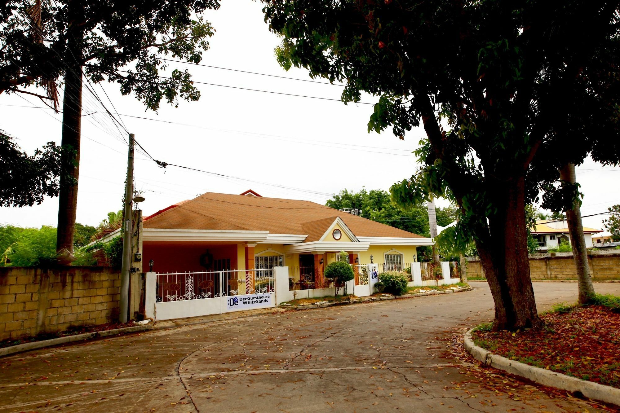 Dee Guesthouse White Sands Lapu-Lapu City Buitenkant foto